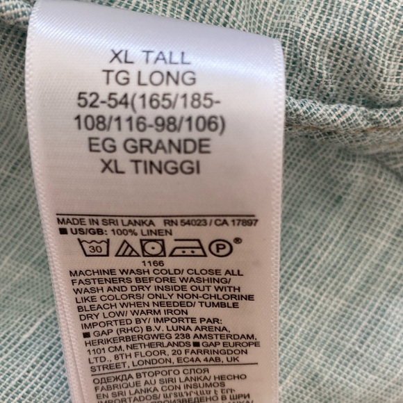 Banana Republic Men's Light Blue Casual Button-Down Shirt - Picture 4 of 6